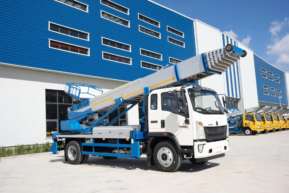 张家口下花园出租云梯车高空作业车 建筑垃圾搬运